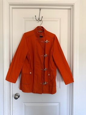 Lightweight industrial toggle jacket